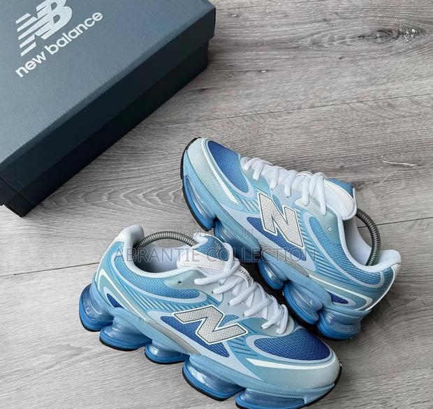 New Balance 2000 Blue/White · Photo 2