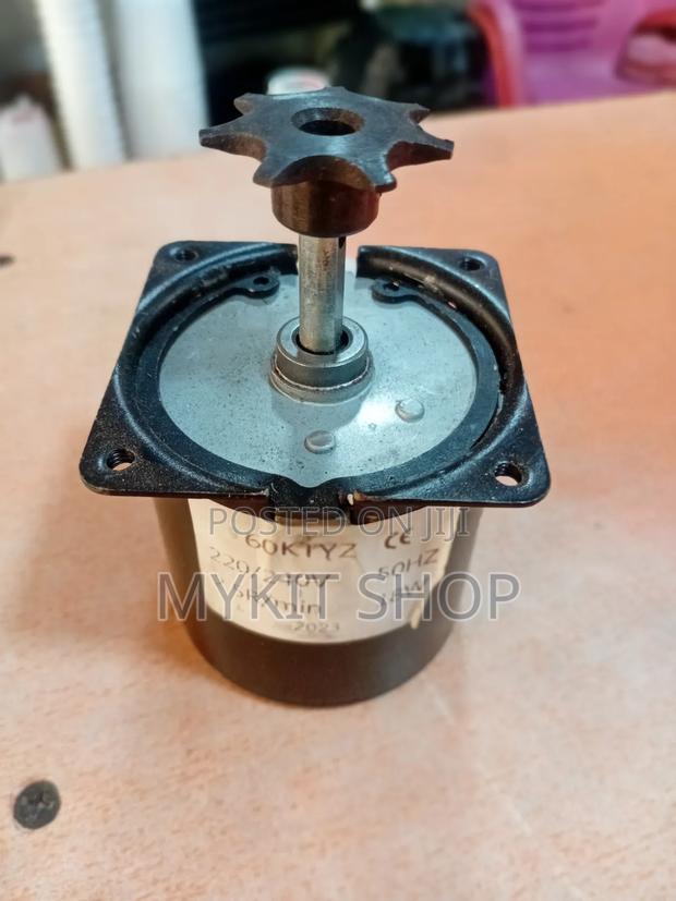 Quality Incubator 18w Turner Motor in Ghana · Photo 1
