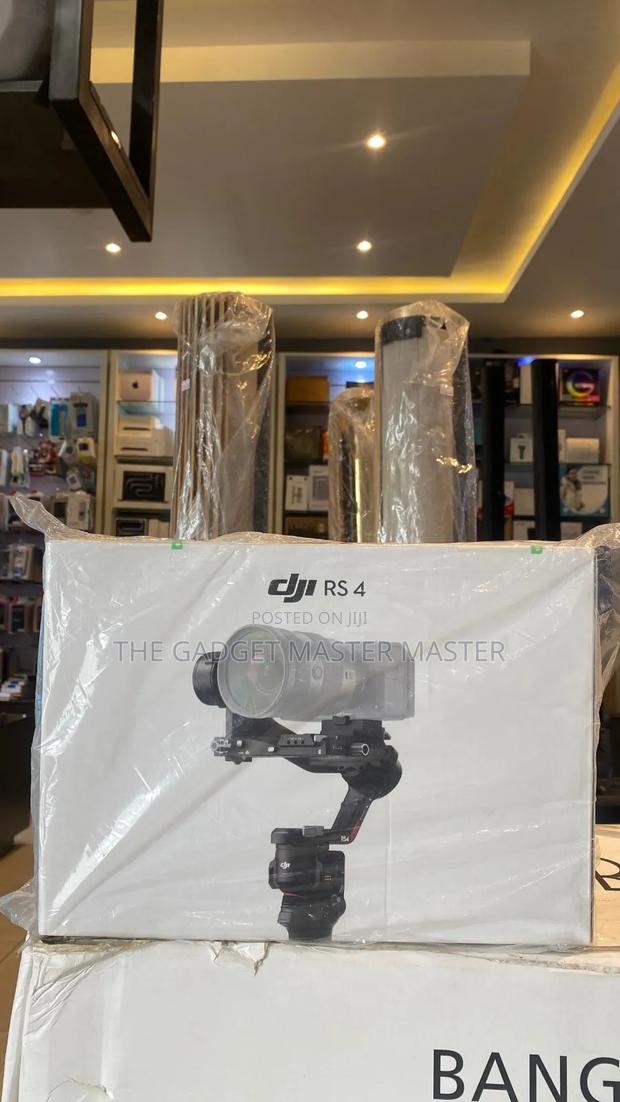 Dji Rs4 Camera Gimbal Stabilizer · Photo 2