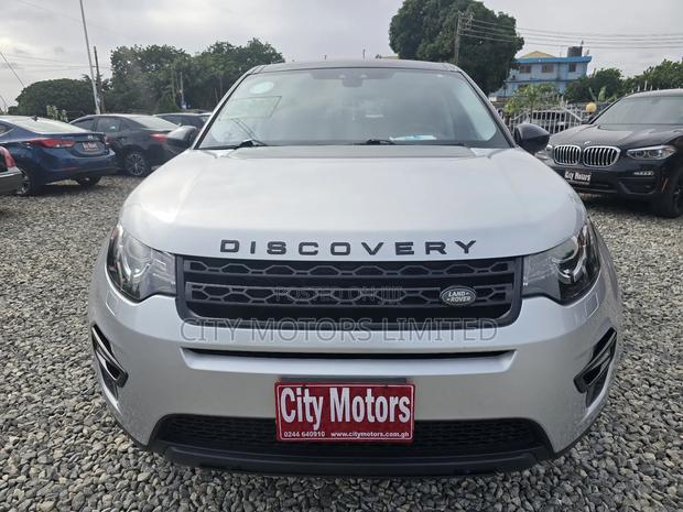 Land Rover Discovery Sport HSE 2016 Silver · Photo 2