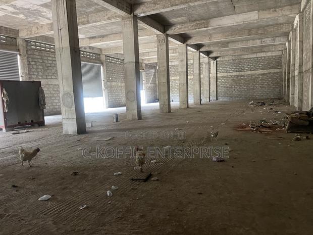 2000 SQM Warehouse for Sale at North Kaneshie Industrial Area · Photo 2