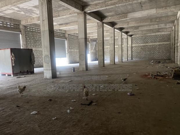 2000 SQM Warehouse for Sale at North Kaneshie Industrial Area · Photo 1