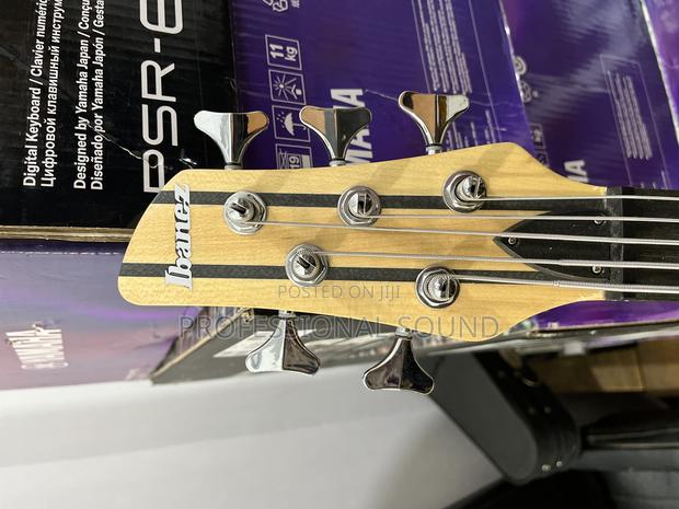 Ibanez Base Guitar · Photo 3