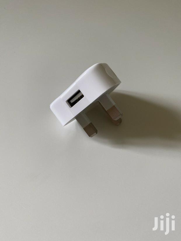 Apple iPhone Charger · Photo 2