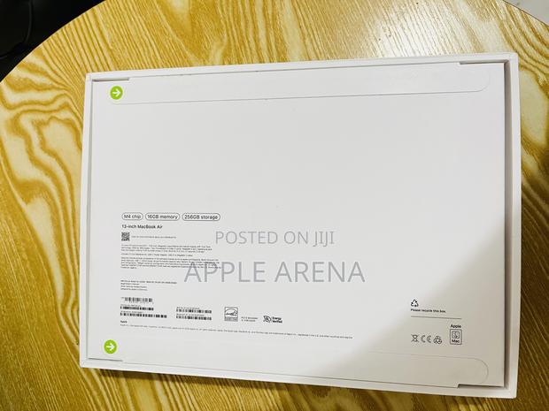 New Laptop Apple MacBook Air 2025 M4 13-inch 16GB Apple M4 SSD 256GB · Photo 3