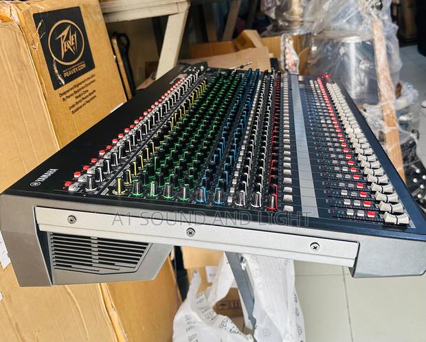 Yamaha Mgp32x 32 - Channels Live Mixer · Photo 2