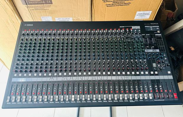 Yamaha Mgp32x 32 - Channels Live Mixer · Photo 4