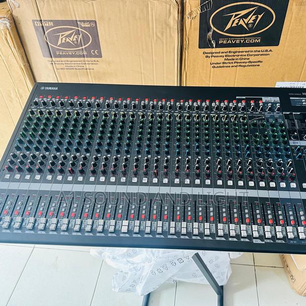 Yamaha Mgp32x 32 - Channels Live Mixer · Photo 1