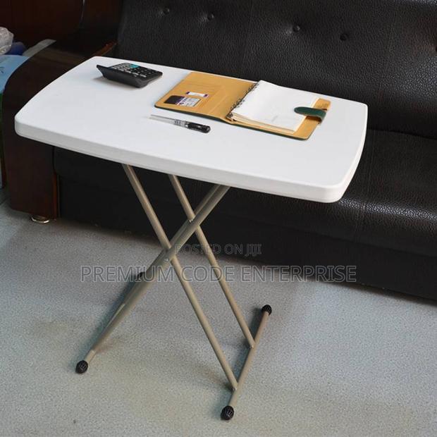 Adjustable Folding Plastic Garden Table · Photo 4