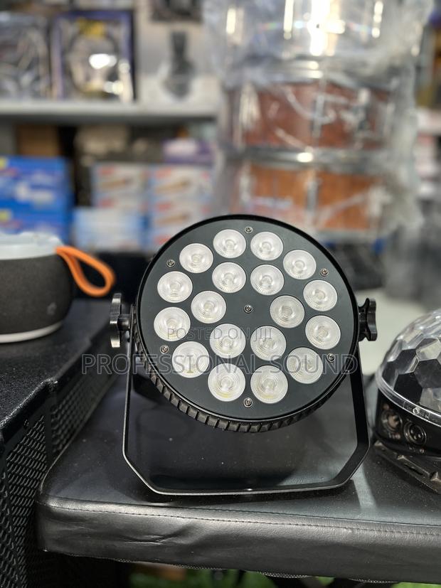 18 Par Light · Photo 1