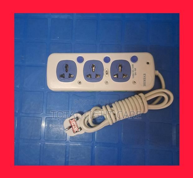 Everise Extention Three Way 13 Amps Medium Size · Photo 1
