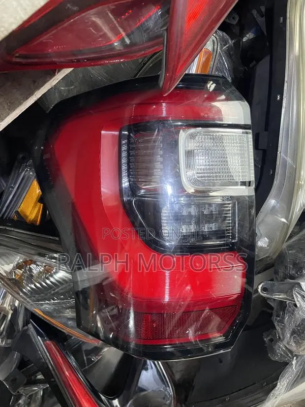 Ford Expedition 2020-22 Taillights LED · Photo 1