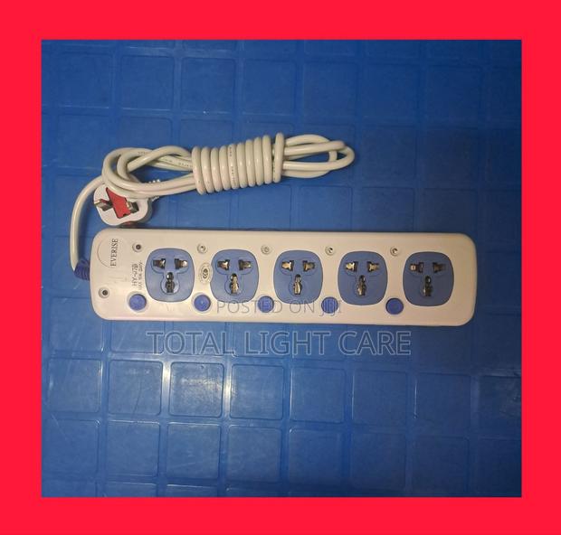Everise Extention Board 5 Way 13 Amps · Photo 1