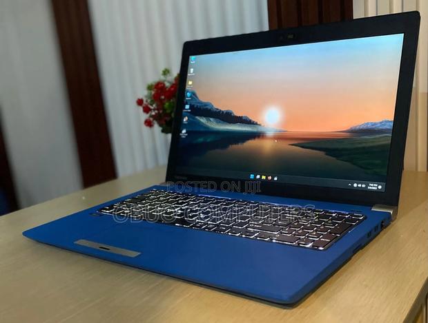 Laptop Toshiba Tecra R950 16GB Intel HDD 500GB · Photo 1