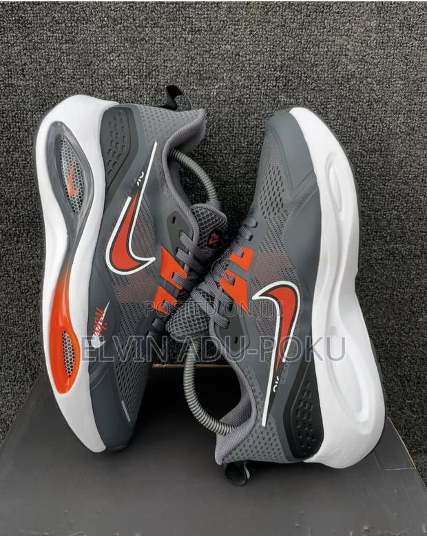 Nike Zoom Max Sneaker In Different Colors , Swipe >>>> · Photo 5