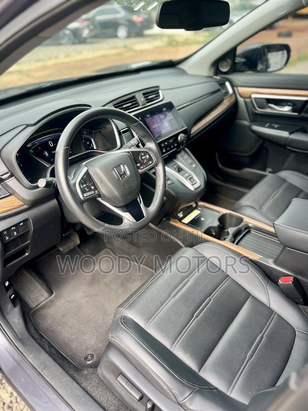 Honda CR-V Touring 2022 Gray · Photo 5