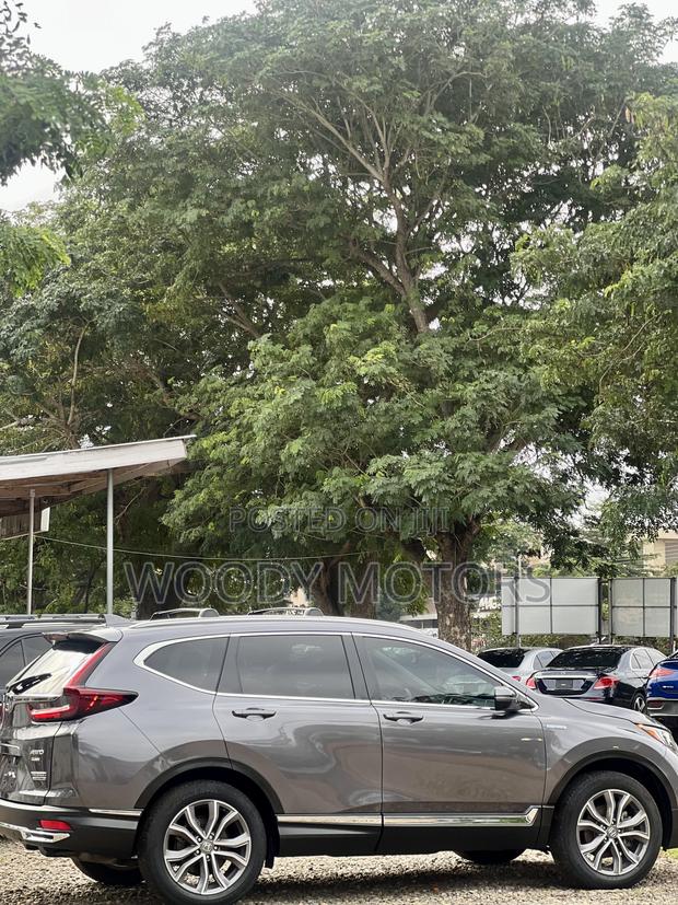 Honda CR-V Touring 2022 Gray · Photo 4
