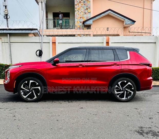 Mitsubishi Outlander 2024 Red · Photo 8