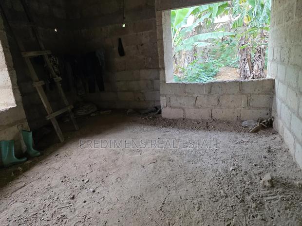 6bdrm House in Fredimens Real, Atwima Kwanwoma for sale · Photo 2
