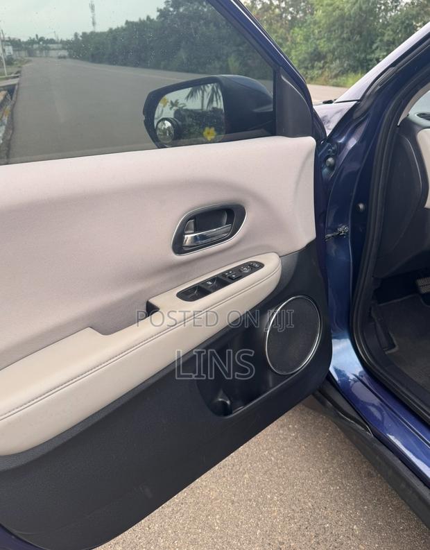 Honda HR-V EX AWD 2017 Blue · Photo 5