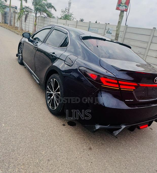 Toyota Camry SE FWD (2.5L 4cyl 8AM) 2018 Green · Photo 7