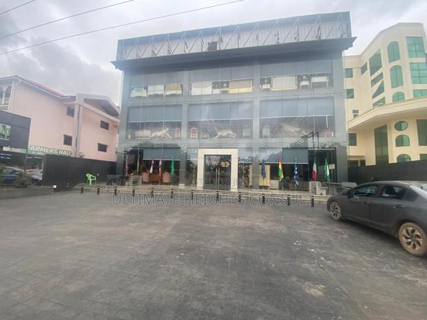 3400 Square Meter Space for Rent at Westland · Photo 1