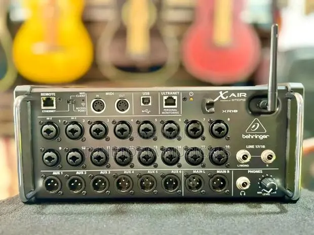 Behringer X Air Xr18 18-channel Digital Mixer. · Photo 1