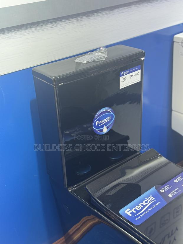 Master Flow Water Closet · Photo 3