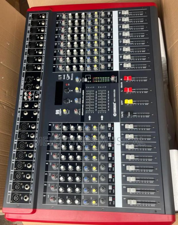 Yamaha Bix-1600usb 16channel Powered Mixer · Photo 1