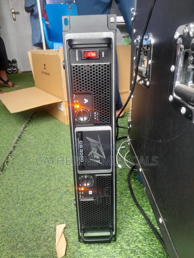 Peavey Amplifier 3000 Watts · Photo 1