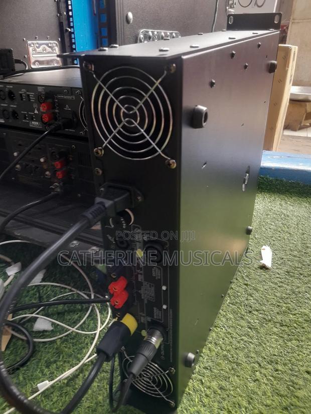 Peavey Amplifier 3000 Watts · Photo 3