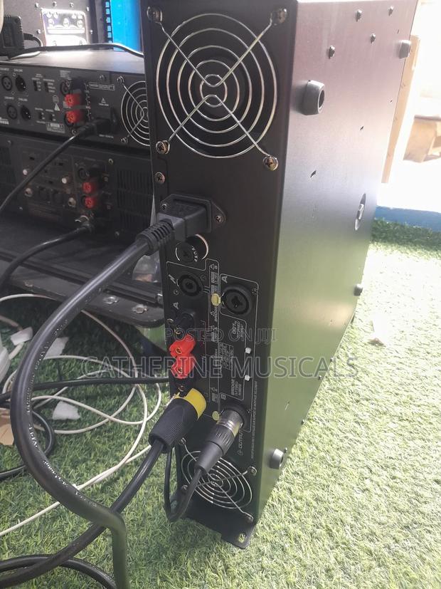 Peavey Amplifier 3000 Watts · Photo 4
