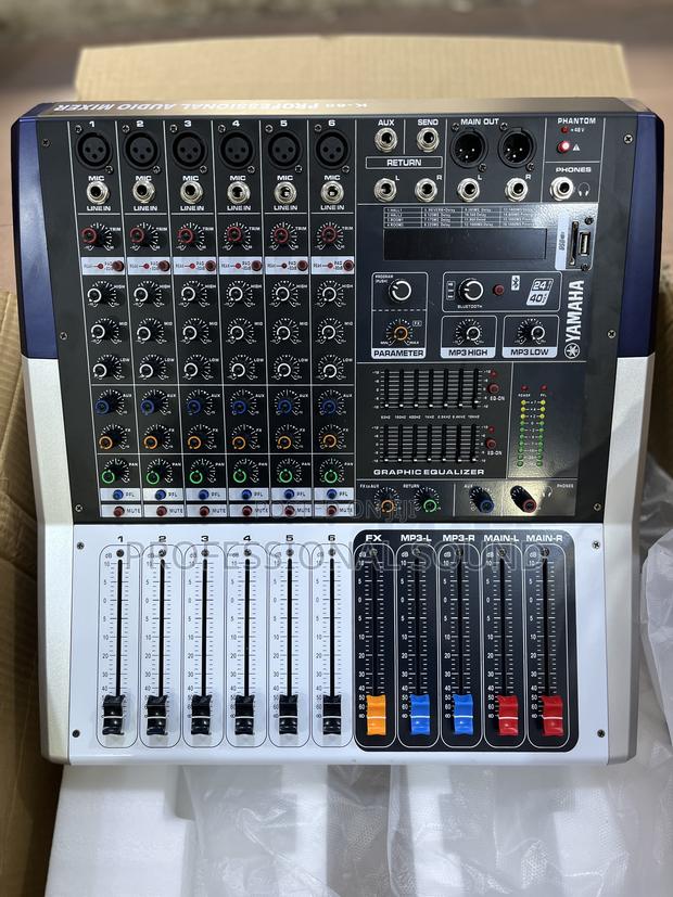 Yamaha Kv6 Powered Mixer · Photo 1