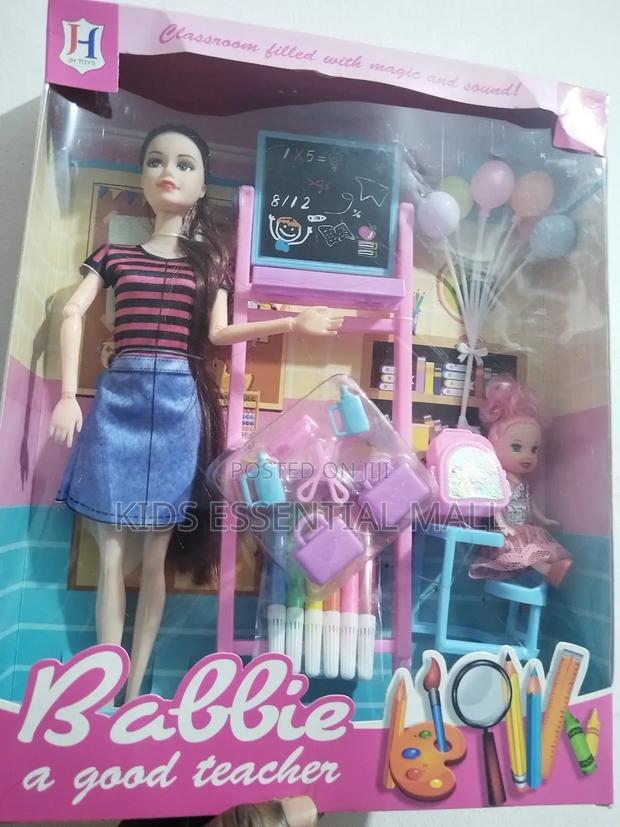 Barbie a Good Teacher Sef · Photo 3