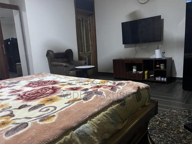 Furnished 1bdrm Room & Parlour in Coastal Estates, Manet Court for rent · Photo 1