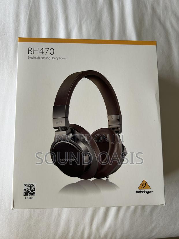 Behringer Bh470 Studio Monitoring Headphones · Photo 1