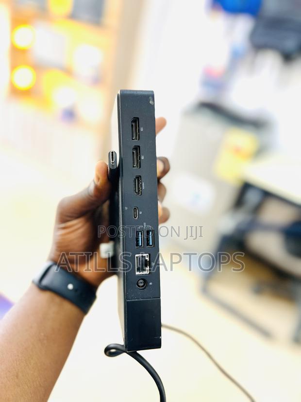 Dell W19 Docking Station · Photo 1