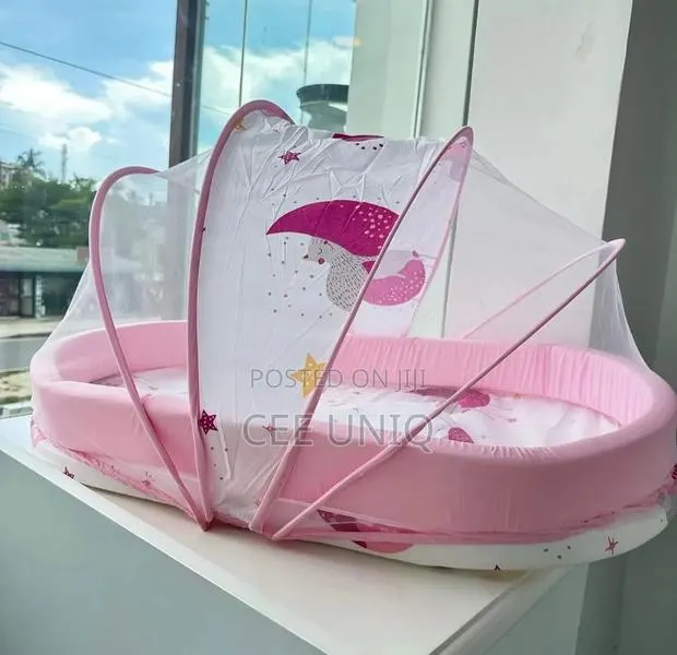 Potable Foam Bed for Infants · Photo 1