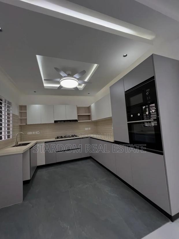 4bdrm Duplex in West Trassacco, East Legon for rent · Photo 3