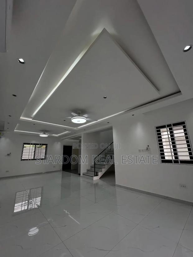 4bdrm Duplex in West Trassacco, East Legon for rent · Photo 4