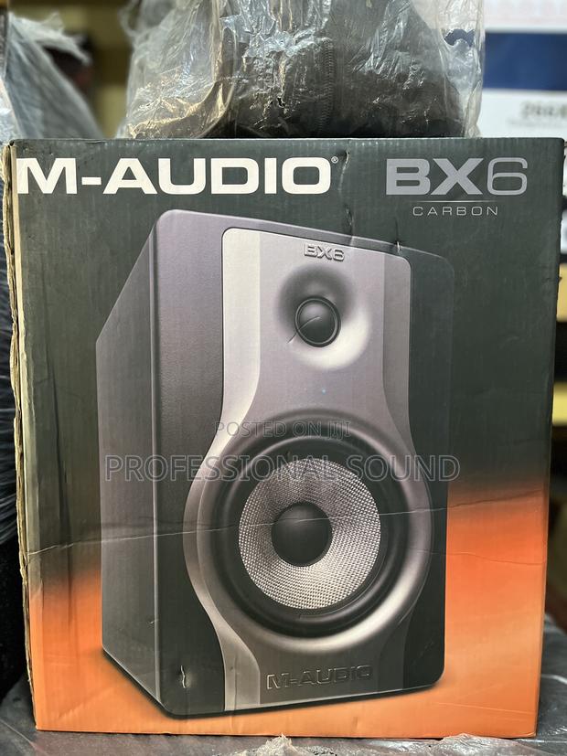 M-Audio Bx6 Carbon · Photo 1