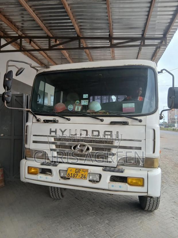 Hyundai 11.5 Ton Double Axle · Photo 1