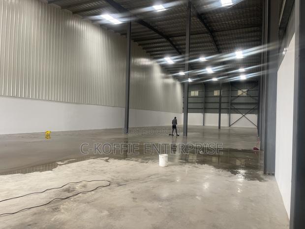 3,0062 SQM Warehouse at Tema Motoway for Rent · Photo 2
