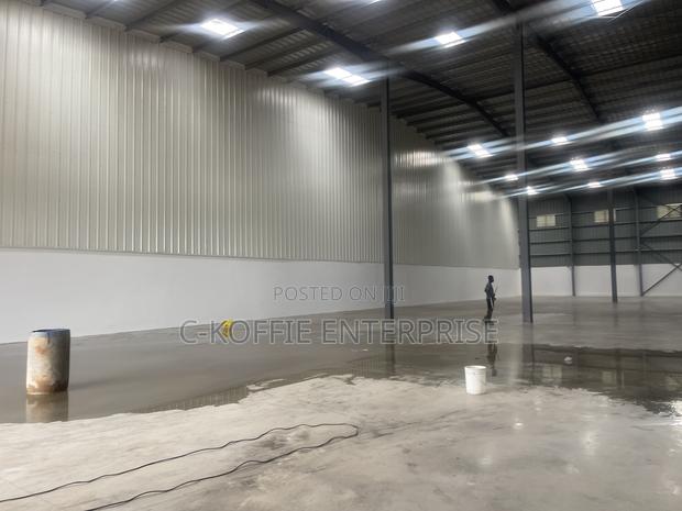 3,0062 SQM Warehouse at Tema Motoway for Rent · Photo 4