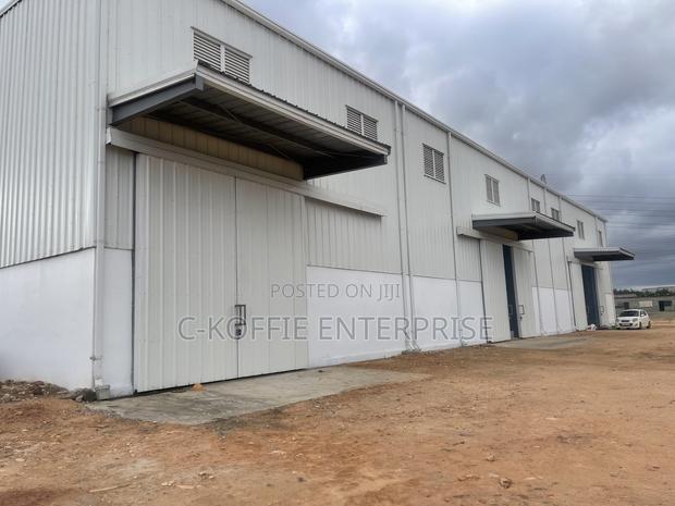 3,0062 SQM Warehouse at Tema Motoway for Rent · Photo 1