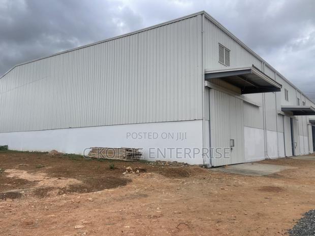776 SQM Warehouse at Tema Highway for Rent · Photo 1