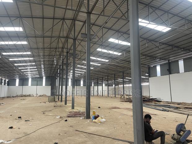 4000 SQM Warehouse With Apartments at Tema · Photo 6
