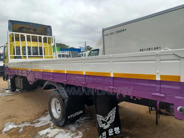 Hyundai 5ton Mega · Photo 5