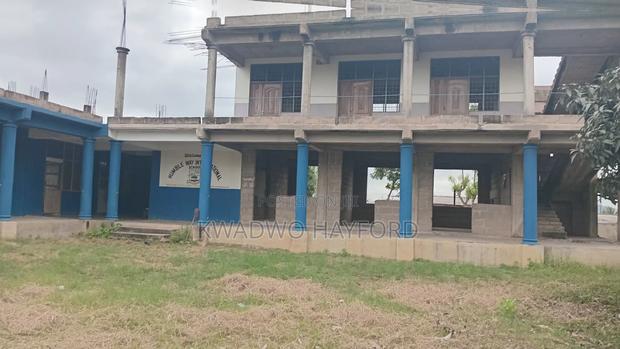 School With Big Compound for Sale · Photo 1