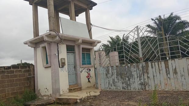 School With Big Compound for Sale · Photo 3